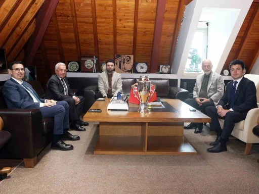 Başkan Şadi &Ouml;zdemir&rsquo;den Bursaspor&rsquo;a tebrik ziyareti
