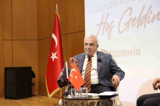 Başkan Şadi &Ouml;zdemir gen&ccedil;lerle buluştu

