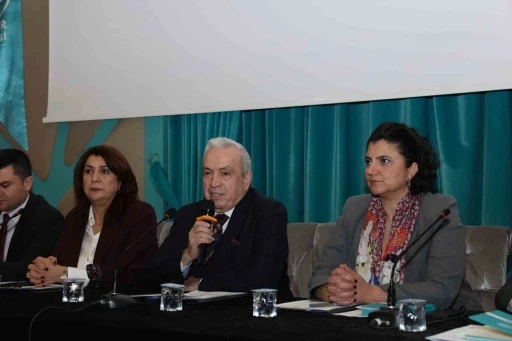 Başkan Şadi &Ouml;zdemir, temizlik iş&ccedil;ileri ile buluştu
