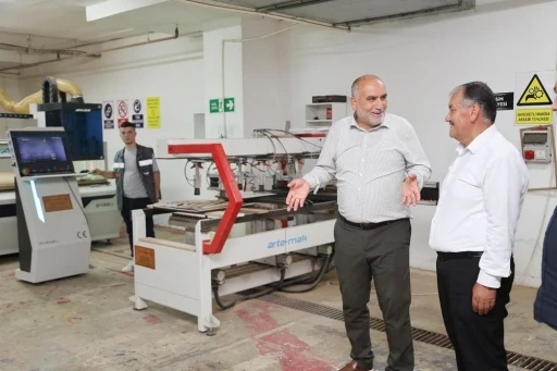 Başkan Sandıçı: &quot;Eser ve hizmet belediyeciliği anlayışıyla çalışmaya devam ediyoruz&quot;
