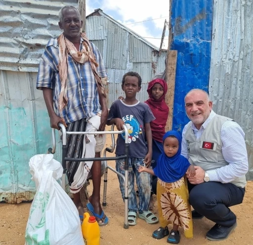 Başkan Sandık&ccedil;ı&rsquo;dan Somali&rsquo;de g&ouml;n&uuml;l k&ouml;pr&uuml;s&uuml;

