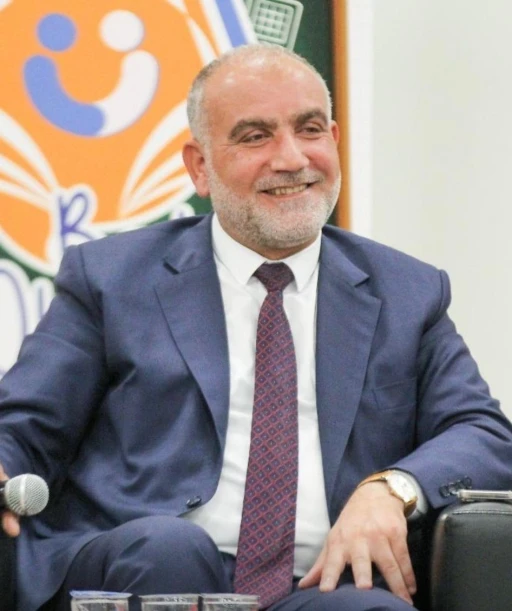 Başkan Sandıkçı: &quot;Üniversite öğrencilerine verdiğimiz burslar hesaplarda&quot;
