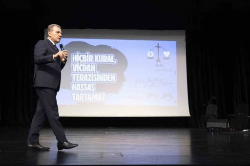 Başkan Seçer: &quot;En mükemmel hizmeti yapmak zorundayız&quot;

