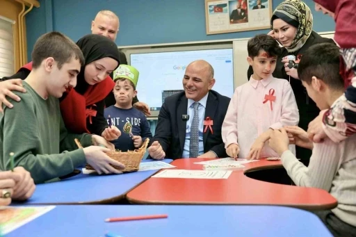 Başkan S&ouml;ğ&uuml;t: "Farklılıklarımızla g&uuml;&ccedil;l&uuml;y&uuml;z, sevgiyle biriz"
