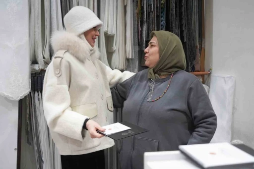 Başkan Subaşı yeni yılın ilk g&uuml;n&uuml;nde esnaf ve vatandaşların yeni yıllarını kutladı
