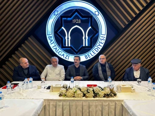 Başkan Taşkın&rsquo;dan muhtarlarla istişare toplantısı
