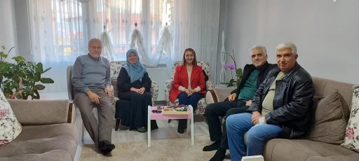 Başkan Tekin&rsquo;den umrecileri ziyaret etti
