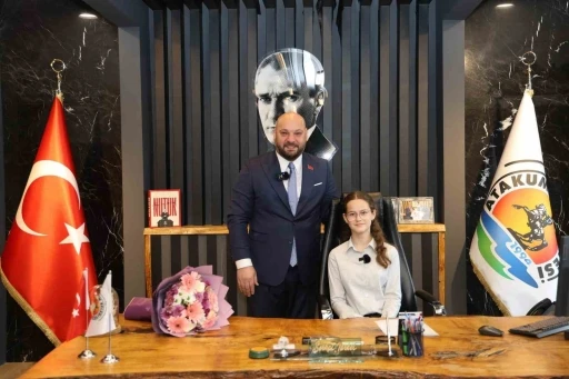 Başkan T&uuml;rkel, makam koltuğunu Melis Neva Aydın&rsquo;a bıraktı
