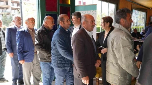 Başkan Tutdere, bayramlaşma töreninde vatandaşlarla buluştu
