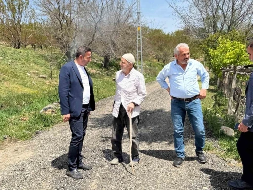 Başkan Ulutaş yol çalışmalarını inceledi
