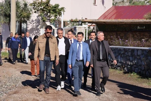 Başkan Ünlü Mahallelerin İhtiyaçlarını Sahada İnceledi