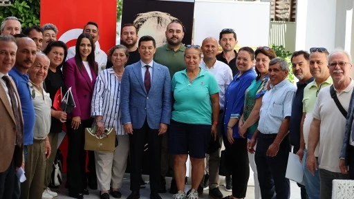 BAŞKAN ÜNLÜ MUHTARLARLA BULUŞTU