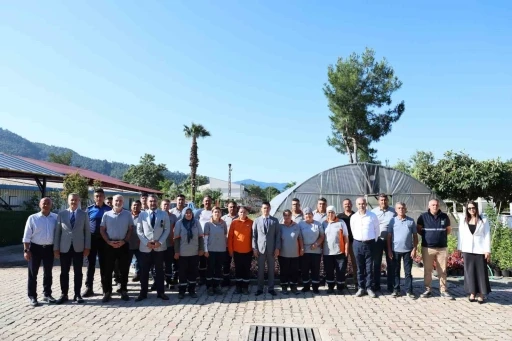 Başkan &Uuml;nl&uuml;, personelle bayramlaştı
