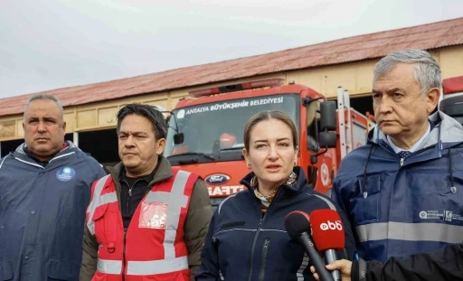 Başkan Vekili &Ouml;zdemir: "Son 24 saatte metrekareye 200 mm yağış d&uuml;şt&uuml;ğ&uuml; tespit edildi"
