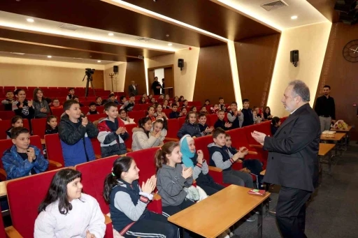 Başkan Yal&ccedil;ın&rsquo;dan miniklere yerel y&ouml;netim dersi
