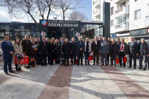 Başkan Yalım; "Gazetecilerle şeffaf ve yapıcı bir iletişim i&ccedil;inde olmaya devam edeceğiz"
