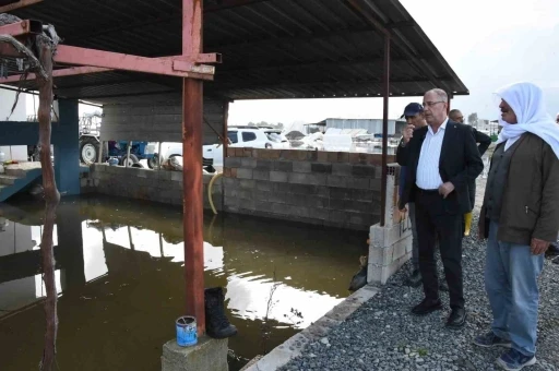 Başkan Yapar, aşırı yağışla birlikte sular altında kalan Aşağıoba Mahallesi&rsquo;nde incelemelerde bulundu
