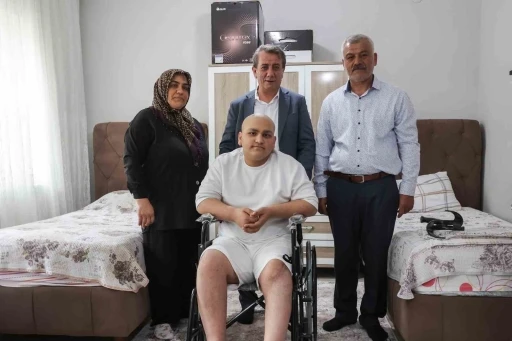 Başkan Yetişkin&rsquo;den Muhammet&rsquo;e doğum g&uuml;n&uuml; hediyesi
