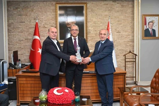 Başkan Yılmaz, İl Emniyet M&uuml;d&uuml;r&uuml; Karayel ile fikir alışverişinde bulundu
