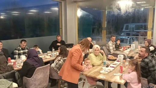 Başkan Zekiye Tekin&rsquo;den iftar programında dayanışma vurgusu
