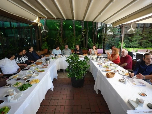 Başkanvekili G&uuml;neş&rsquo;ten &uuml;&ccedil; mahalleye imar planı m&uuml;jdesi
