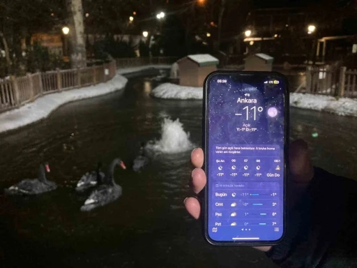 Başkent g&uuml;n boyu buz kesti
