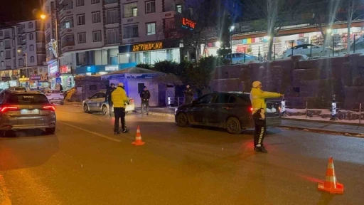 Başkentte yılbaşı &ouml;ncesi geniş &ccedil;aplı polis denetimi

