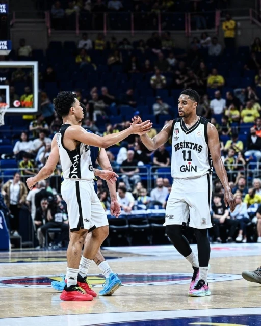 Basketbol S&uuml;per Ligi: Fenerbah&ccedil;e: 72 - Beşiktaş: 85
