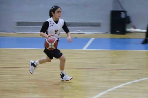 Basketbol Yıldızlar T&uuml;rkiye Yarı Finalleri Yozgat&rsquo;ta başladı
