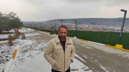 Başta kedi sandı, ger&ccedil;eği anlayınca şaşırdı
