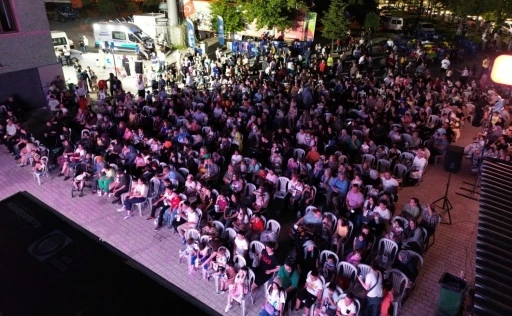 Batıkent Mahallesi&rsquo;nde a&ccedil;ık havada sinema keyfi yaşandı
