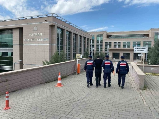 Batman’da 19 suç kaydı ve 5 ayrı suçtan hapis cezası bulunan firari yakalandı
