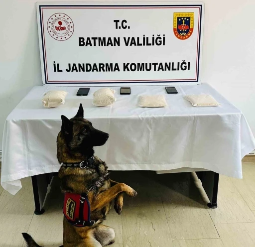 Batman&rsquo;da 3 kilo kannabinoit ele ge&ccedil;irildi
