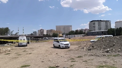 Batman&rsquo;da 7 aylık hamile eski eşini &ouml;ld&uuml;ren şahıs Siirt&rsquo;te aranıyor
