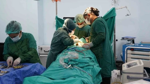 Batman&rsquo;da Ağız ve Diş Sağlığı Hastanesinde bir ilk: Alt &ccedil;ene kırığı başarıyla tedavi edildi
