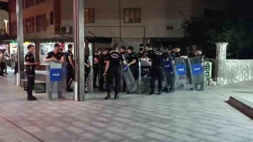 Batman’da aparmanın giriş katına sığınan firari şahıs ikna sonucu teslim oldu
