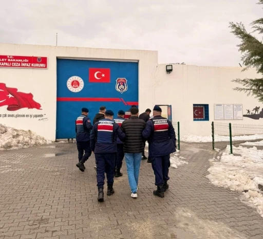 Batman&rsquo;da aranan şahıslara y&ouml;nelik operasyon: 30 kişi yakalandı
