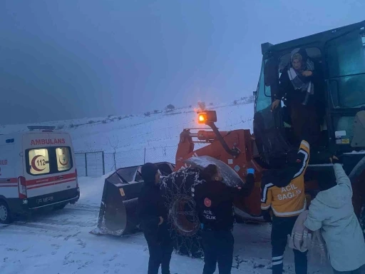 Batman&rsquo;da hamile kadın kep&ccedil;eyle kurtarıldı
