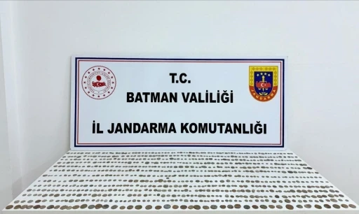 Batman’da müşteri kılığına giren jandarma ekipleri bin 245 sikke ele geçirildi
