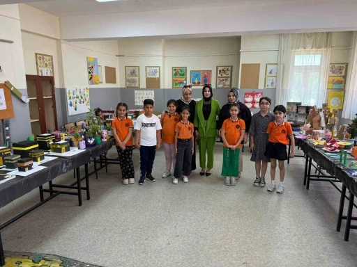 Batman’da öğrenciler çevre bilinci kazanarak atık malzemelerden ders materyalleri oluşturdu
