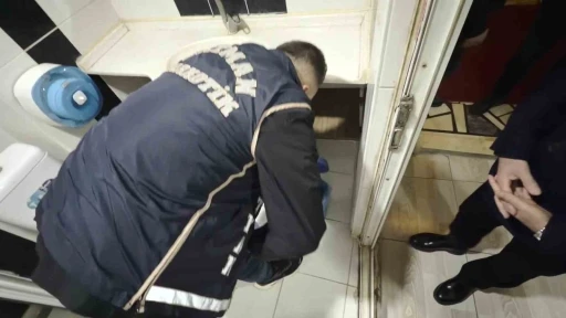 Batman&rsquo;da otel odasında 514 gram metamfetamin ele ge&ccedil;irildi
