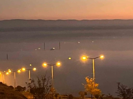 Batman’da yoğun sis ve gün batımı kartpostallık manzara oluşturdu
