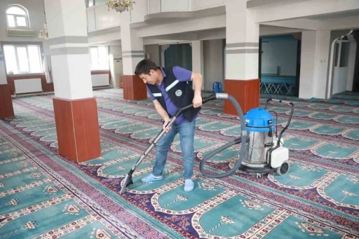 Battalgazi Belediyesi&rsquo;nden bayram &ouml;ncesi yoğun mesai

