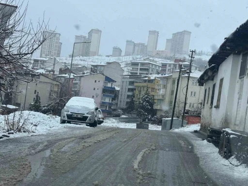 Battalgazi&rsquo;de kar yağışı sonrası ekipler sahada
