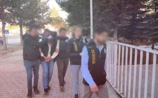 Bayburt merkezli dolandırıcılık operasyonunda 5 ş&uuml;pheli tutuklandı
