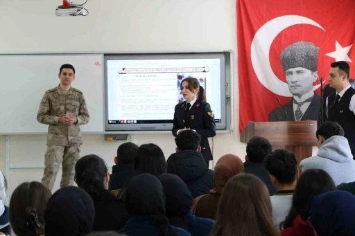 Bayburt&rsquo;ta 3 Bin 296 lise &ouml;ğrencisine JSGA tanıtıldı
