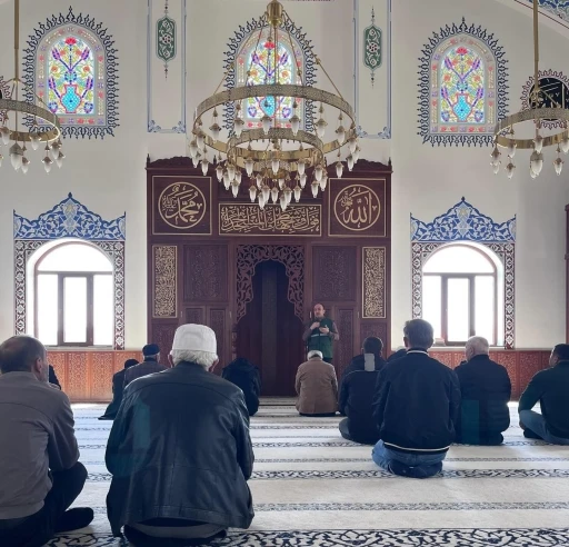 Bayburt&rsquo;ta cemaate bağımlılık bilgilendirmesi
