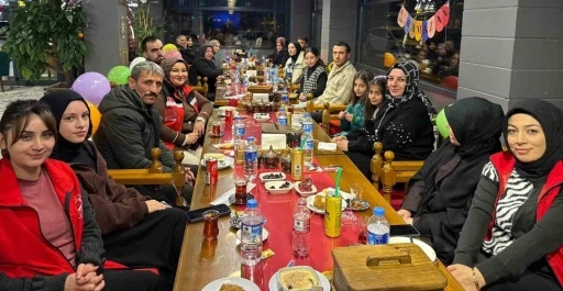 Bayburt&rsquo;ta &ccedil;ocuklar i&ccedil;in &lsquo;B&uuml;y&uuml;k Aile Sofrası&rsquo; kuruldu
