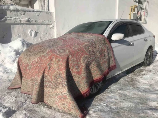 Bayburt&rsquo;ta dondurucu soğuk etkili oluyor
