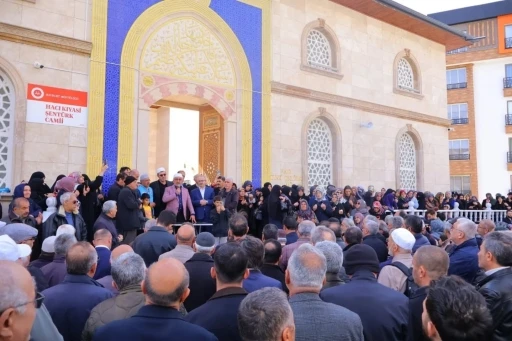 Bayburt&rsquo;ta hacı adayları dualarla kutsal topraklara uğurlandı
